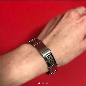 Blocky chainlink bracelet 🖤🤍​​​​​​​​​​​​​​​​​​​​​​​​​​